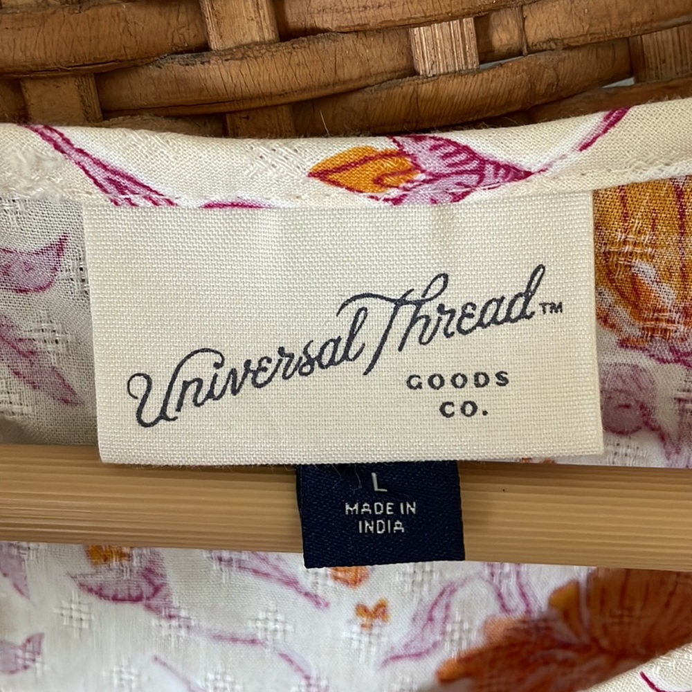 Universal Thread Size Large blouse - Picture 3 of 4